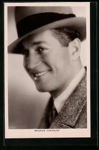 AK Schauspieler Maurice Chevalier mit Hut