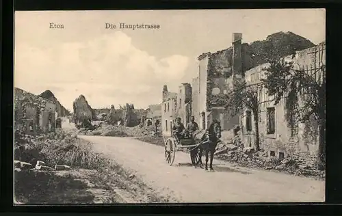 AK Eton, Hauptstrasse mit zerstörten Häusern