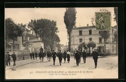 AK Nogent-sur-Marne, Boulevard de la Marne, prise rue du Moulin