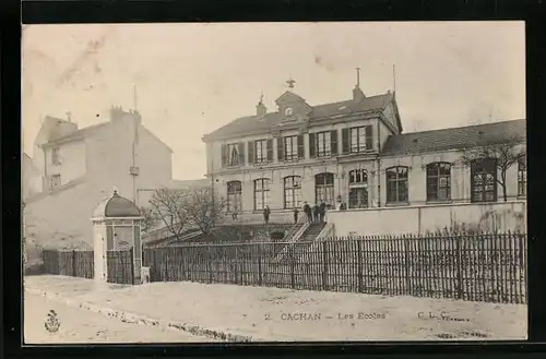 AK Cachan, les Ecoles