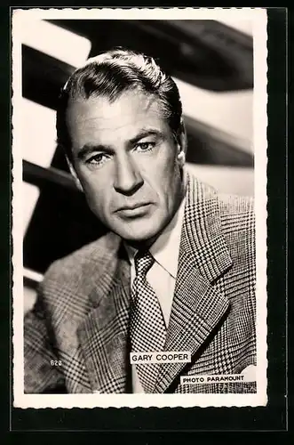 AK Schauspieler Gary Cooper mit Anzug und Krawatte