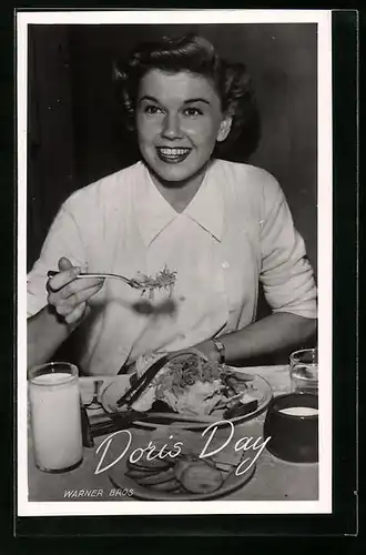 AK Schauspielerin Doris Day beim Mittagessen
