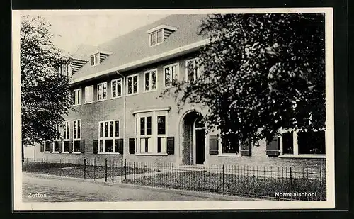 AK Zetten, Normaalschool