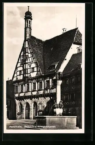 AK Forchheim, der Kriegerbrunnen vor dem Rathaus