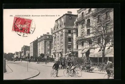 AK Vincennes, Avenue des Minimes, Männer auf Fahrrädern