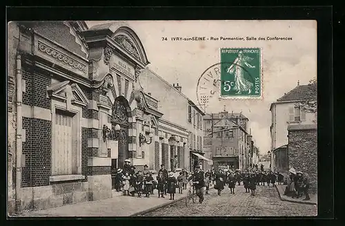 AK Ivry-sur-Seine, Rue Parmentier, Salle des Conferences