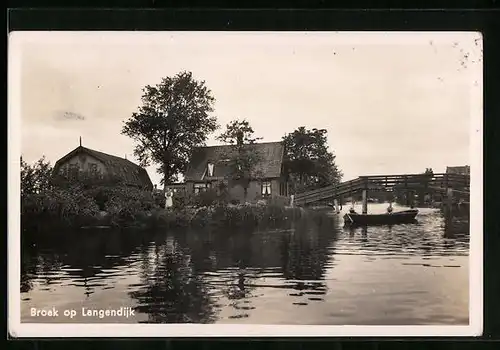 AK Broek op Langendijk, Flusspartie mit Brücke