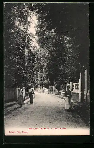 AK Mandres, Les vallées