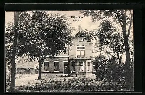 AK Pijnacker, Pastorie