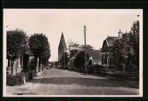 AK Schildwolde, Strassenpartie mit Kirche
