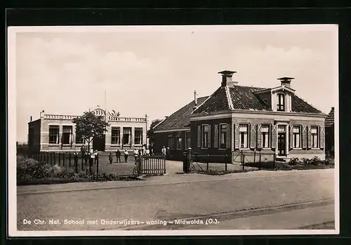 AK Midwolda, De Chr. Nat. School met Onderwijzers-woning