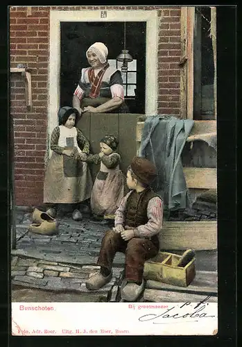 AK Bunschoten, Bij grootmoeder