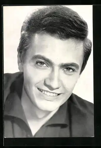 AK Musiker Rex Gildo im dunklen Hemd