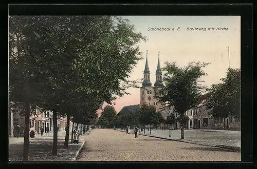 AK Schönebeck a. E., Strassenpartie am Breiteweg mit Blick zur Kirche