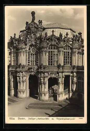 Foto-AK Walter Hahn, Dresden, Nr. 10965: Dresden, Zwinger-Stadtpavillon mit Porzellanglockenspiel