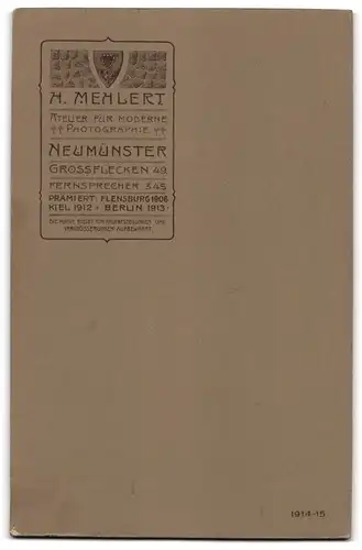 Fotografie H. Mehlert, Neumünster, Grossflecken 49, Junges Paar im Sonntagsstaat