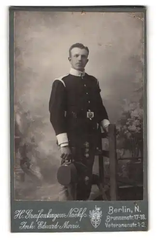 Fotografie H. Greifenhagen, Berlin, Brunnenstrasse 17-18, Österreichischer Soldat in Uniform