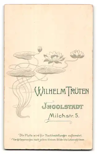 Fotografie Wilhelm Trüten, Ingolstadt, Milchstrasse 5, Gedrungener Ufz. in Uniform mit grimmigem Blick