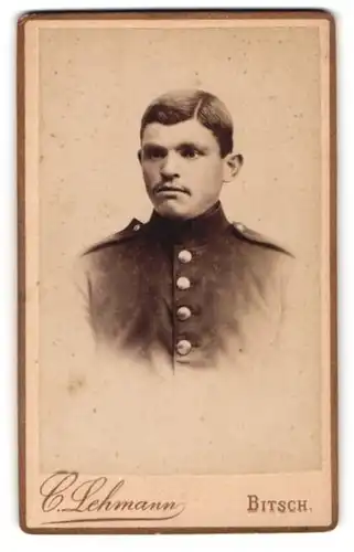 Fotografie Carl Lehmann, Bitsch / Lothringen, Portrait Soldat in Uniform