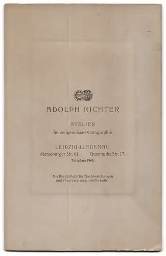 Fotografie Adolph Richter, Leipzig-Lindenau, Merseburger Strasse 61, Junger Mann mit abstehenden Ohren im Sonntagsstaat