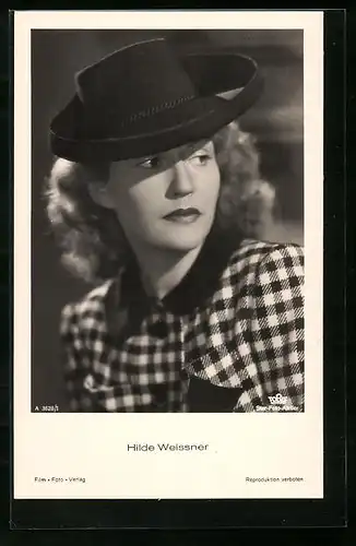 AK Schauspielerin Hilde Weissner in extravagantem Hut und karierter Bluse