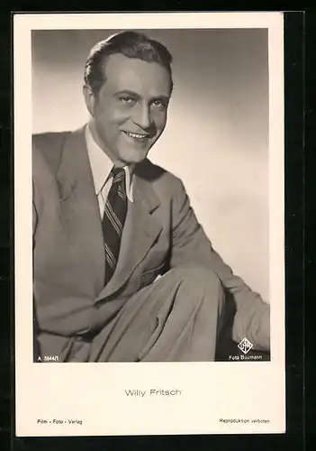 AK Schauspieler Willy Fritsch lächelt im Anzug