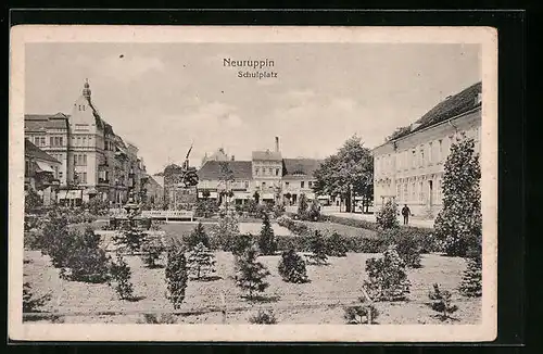 AK Neuruppin, Schulplatz mit jungen Bäumen