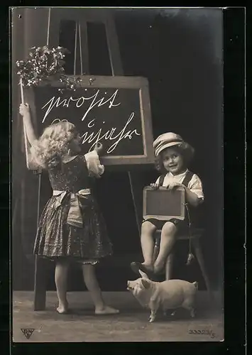 AK Neujahrsgrüsse mit Schulkindern und einem Glücksschwein