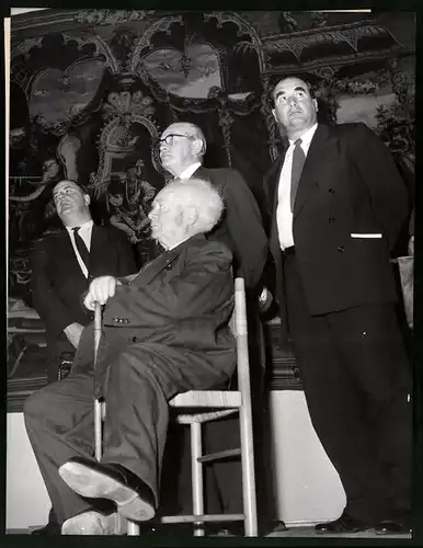 Fotografie Keystone, München, Ansicht München, Kulturausschuss des Europarates zur Ausstellung Jahrhundert des Rokoko