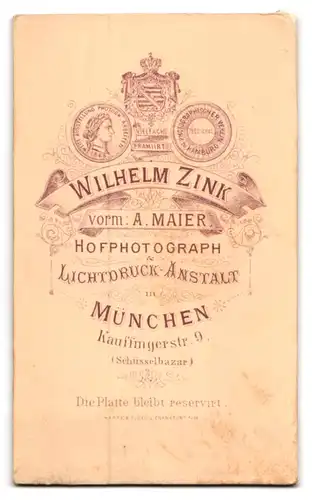 Fotografie Wilhelm Zink, München, Kauffingerstr. 9, Modisch gekleidetes Mädchen mit Kleinkind