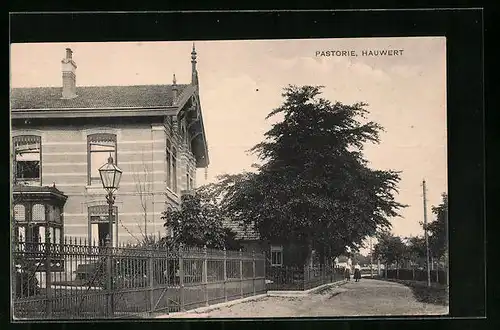 AK Hauwert, Pastorie