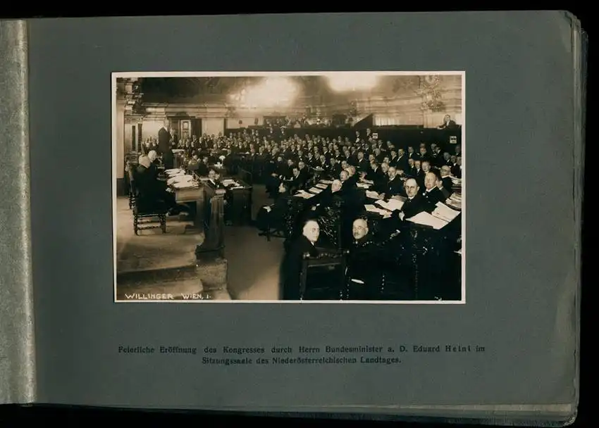 Fotoalbum mit 14 Fotografien, Ansicht Wien, IX. Kongress Internationalen Liga der Prohibitionsgegner 1928 0