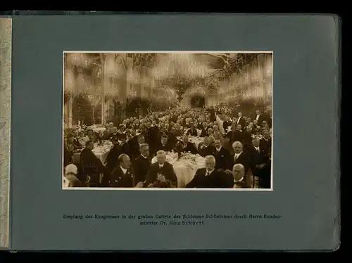 Fotoalbum mit 14 Fotografien, Ansicht Wien, IX. Kongress Internationalen Liga der Prohibitionsgegner 1928