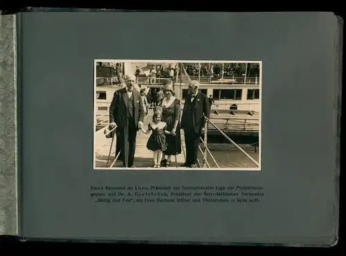 Fotoalbum mit 14 Fotografien, Ansicht Wien, IX. Kongress Internationalen Liga der Prohibitionsgegner 1928