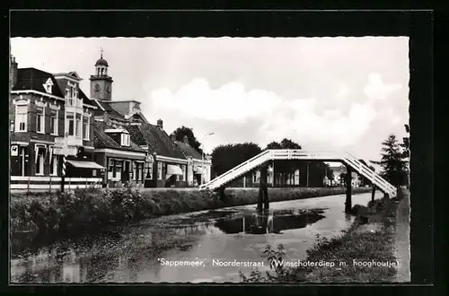 AK Sappemeer, Noorderstraat (Winschoterdiep m. hooghoutje)