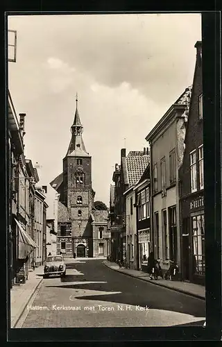 AK Hattem, Kerkstraat met Toren N. H. Kerk