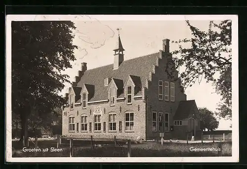 AK Sleen, Gemeentehuis