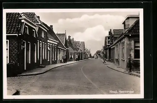 AK Niezijl, Heerestraat
