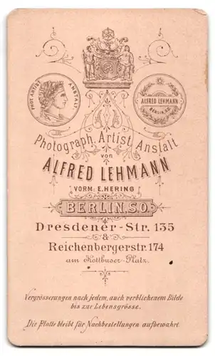 Fotografie Alfred Lehmann, Berlin-SO, Dresdener-Str. 135, Junger Herr in modischer Kleidung