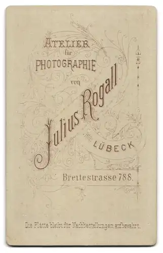 Fotografie Julius Rogall, Lübeck, Breitestrasse 788, Ältere Dame mit schwarzer Haube