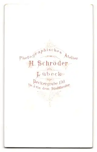 Fotografie H. Schröder, Lübeck, Beckergrube 150, Junge Dame mit Halskette