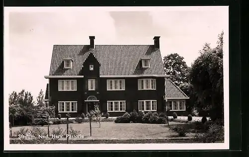 AK Stedum, Ned. Herv. Pastorie