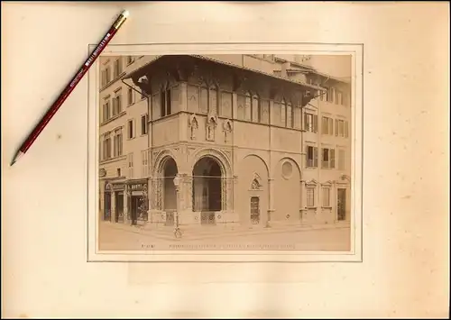 Fotografie unbekannter Fotograf, Ansicht Florenz - Firenze, Piazza S. Spirito, Palazzo Guadagni