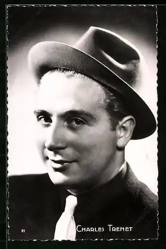 AK Musiker Charles Trenet mit Hütchen