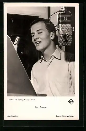 AK Musiker Pat Boone im Aufnahmestudio