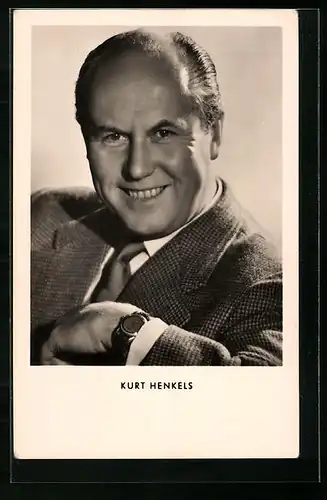 AK Musiker Kurt Henkels mit Krawatte und Armbanduhr