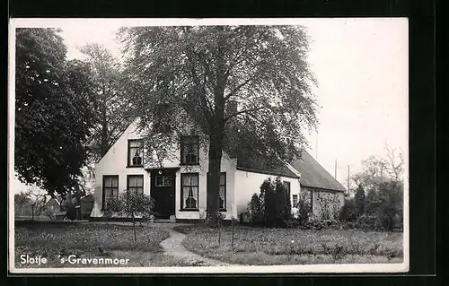 AK s-Gravenmoer, Slotje