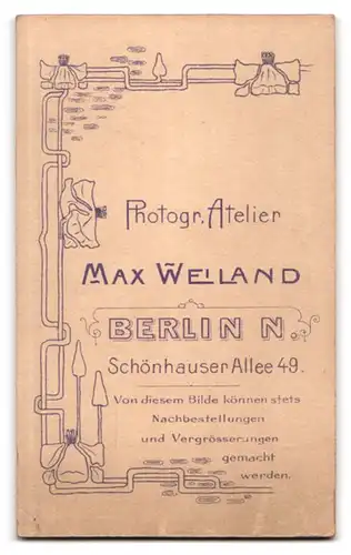 Fotografie Max Weiland, Berlin-N., Schönhauser Allee 49, Junger Herr im Anzug mit Fliege