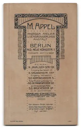 Fotografie M. Appel, Berlin-NO, Neue Königstr. 1, Junger Herr im Anzug mit Krawatte