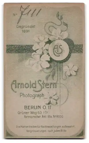 Fotografie Arnold Stern, Berlin, Grüner Weg 63, Bürgerlicher Herr mit Schnurrbart